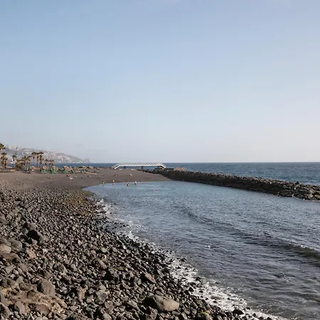 Avenida Maritima 아파트 *
