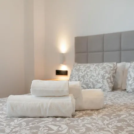 Avenida Maritima Apartment